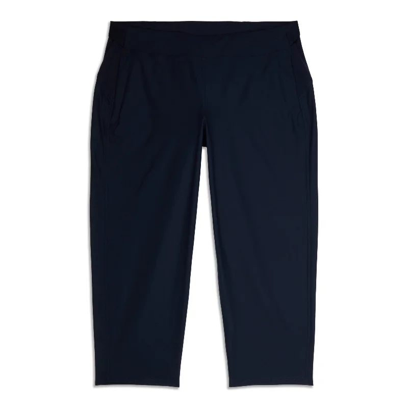 Multi-Pocket Mid-Rise Golf Crop - Resale