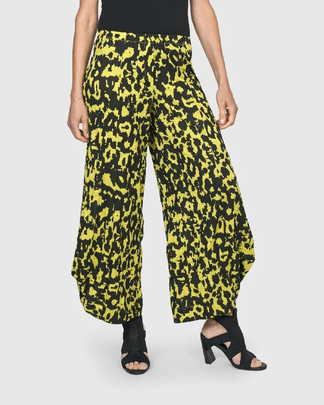 Thunderbolt Punto Pants, Python