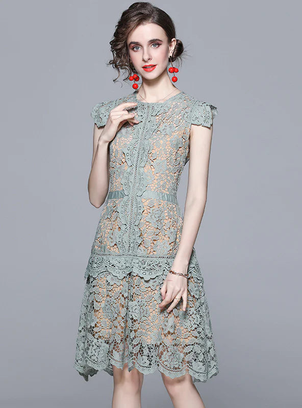 HEAVY LACE IRREGULAR SLIM DRESS