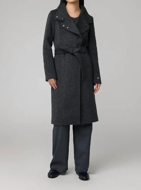 Genie Novelty Wool Coat In Black